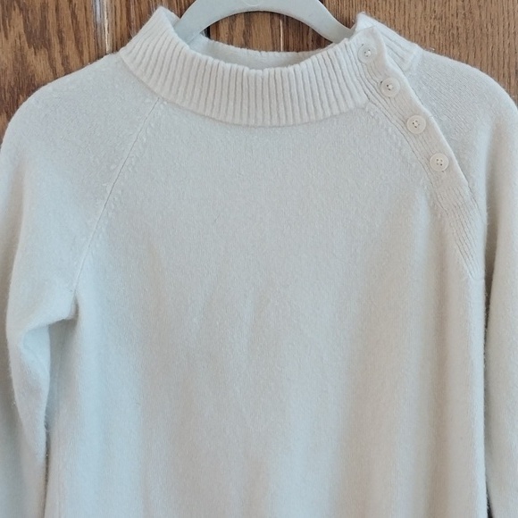 Talbots Sweaters - Talbots Vintage Women's Sz Petite Mock Neck Sweater Cream‎ Color Long Sleeves